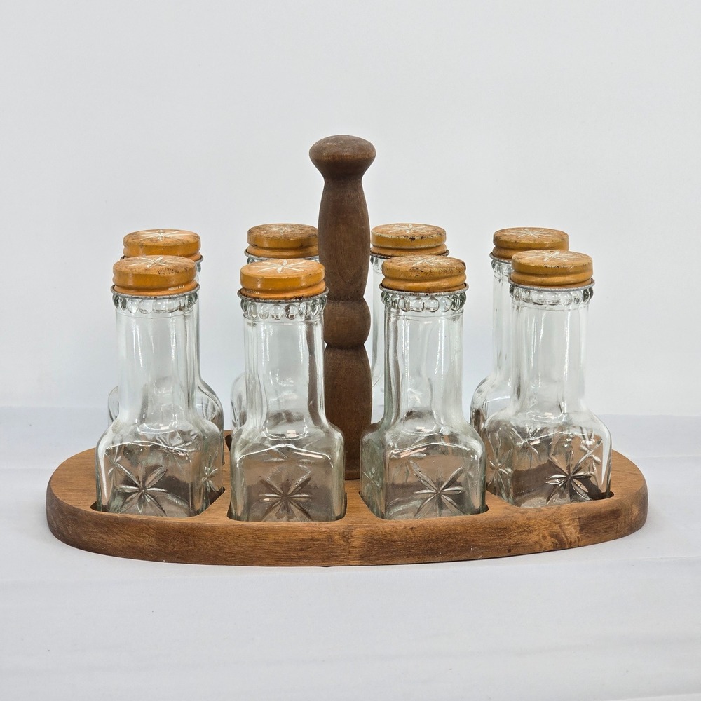 Vintage Wood Spice Rack 8 Glass Jars MCM Starburst Pattern Yellow Metal Lids